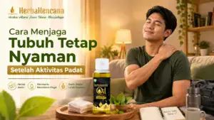 tubuh nyaman setelah aktivitas padat dengan pria memegang bahu dan Minyak Balur HerbaKencana sebagai perawatan luar.